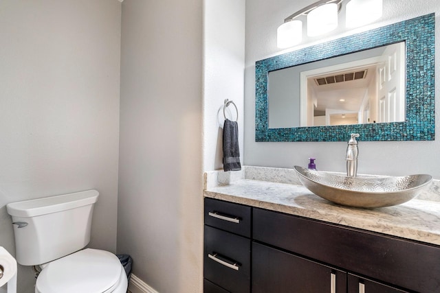 2371 Sophia Ln, Kingsburg, CA 93631 - bathroom featuring toilet and vanity