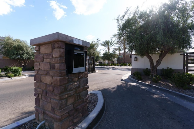 6458 E Riesling Dr, Fresno, CA 93727 - view of road featuring curbs