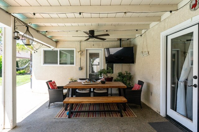 22 Pointe W, Madera, CA 93637 - view of patio / terrace with outdoor dining space and ceiling fan