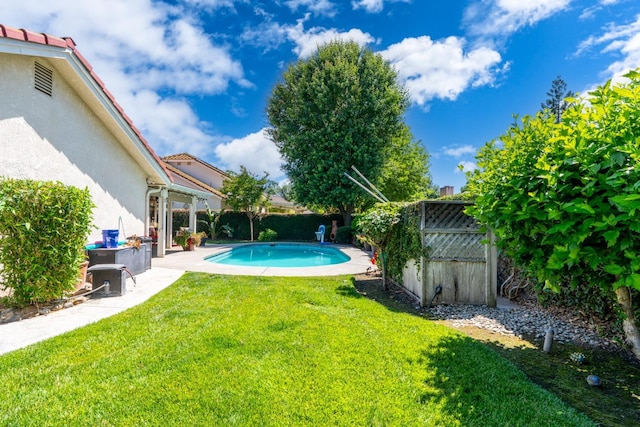 22 Pointe W, Madera, CA 93637 - view of pool with a patio area