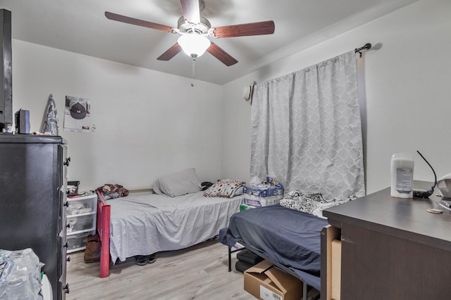1197 Pucheu St, Mendota, CA 93640 - bedroom with light wood-style flooring and a ceiling fan