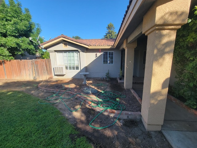 5566 W Fir Ave, Fresno, CA 93722 - view of yard with fence
