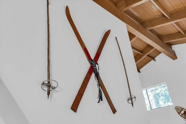 30830 Old Strawberry Rd, Tuolumne, CA 95375 - detailed view of wood ceiling and beam ceiling