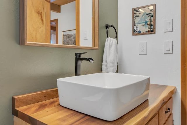 30830 Old Strawberry Rd, Tuolumne, CA 95375 - bathroom featuring a sink