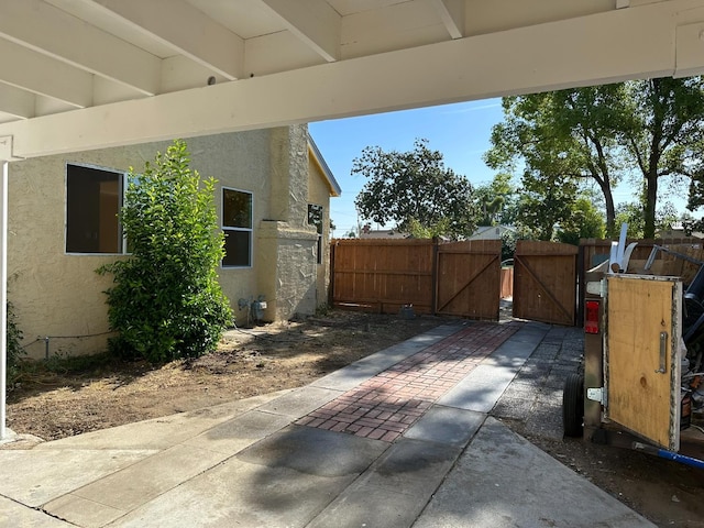 1441 N Calaveras St, Fresno, CA 93728 - view of patio / terrace featuring a gate