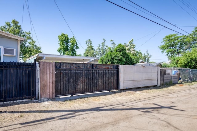 3443 E Washington Ave, Fresno, CA 93702 - view of gate