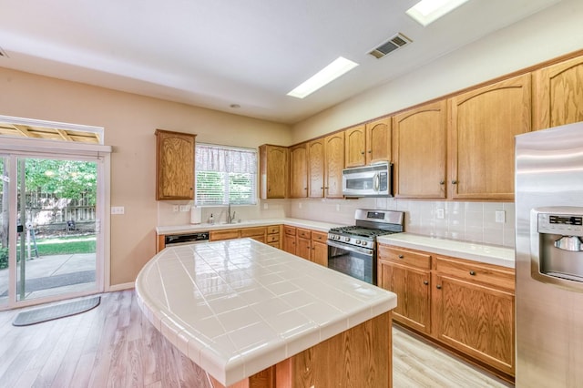 947 Carson Ave, Clovis, CA 93611 - photo 11