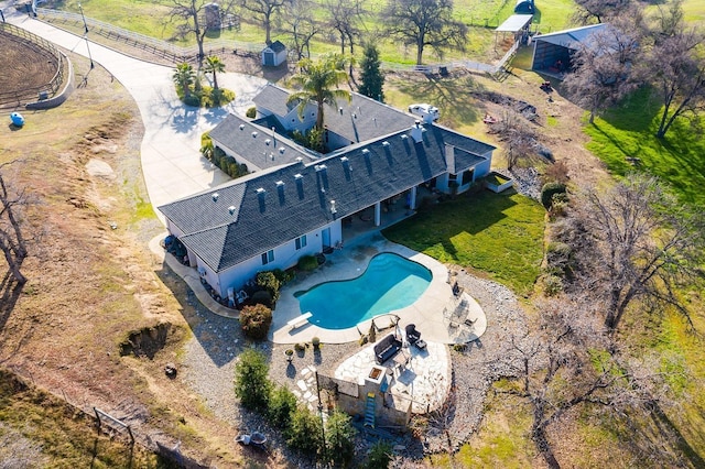 30925 Pennyroyal Ln, Prather, CA 93651 - aerial view of property and surrounding area featuring a pool
