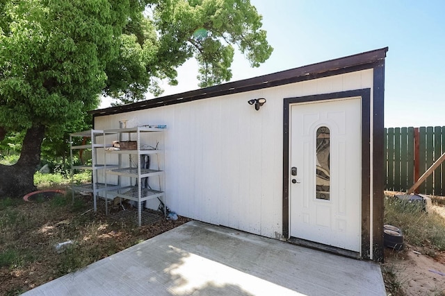7784 S Del Rey Ave, Del Rey, CA 93616 - view of outbuilding featuring fence and an outbuilding