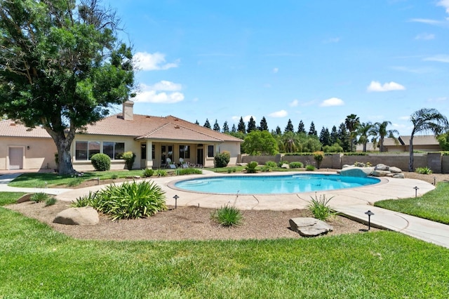 3365 N Emperor Ave, Fresno, CA 93737 - view of swimming pool