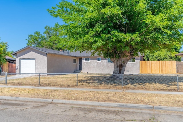 2379 S Price Ave, Fresno, CA 93725 - photo 3