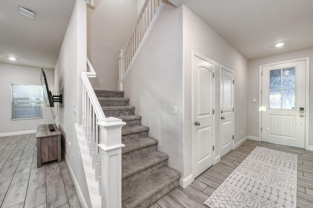 99 N Whittier Ave, Fresno, CA 93727 - foyer featuring wood finish floors, baseboards, plenty of natural light, and recessed lighting