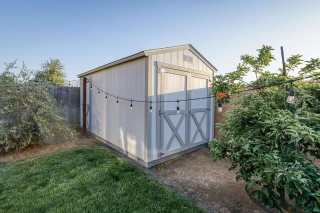 99 N Whittier Ave, Fresno, CA 93727 - view of shed