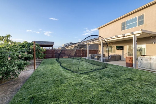 99 N Whittier Ave, Fresno, CA 93727 - view of yard with an outdoor living space and a patio area