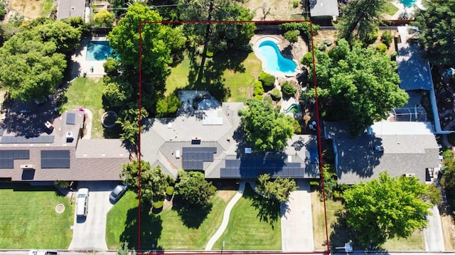 643 Park Ln, Madera, CA 93637 - view of property location with a pool and property parcel outlined