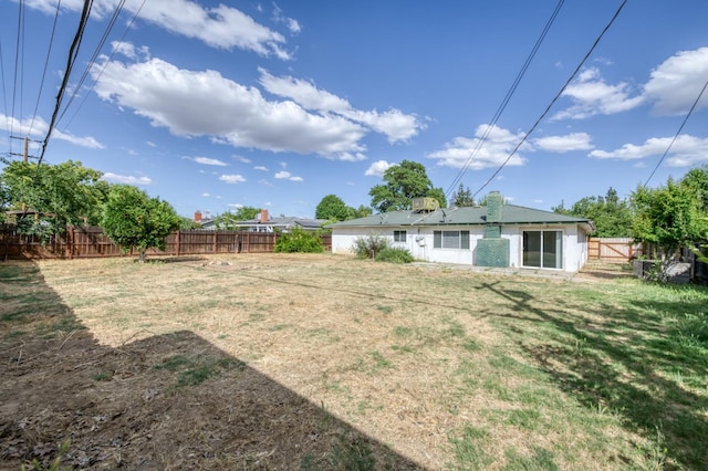 5535 N Millbrook Ave, Fresno, CA 93710 - view of yard