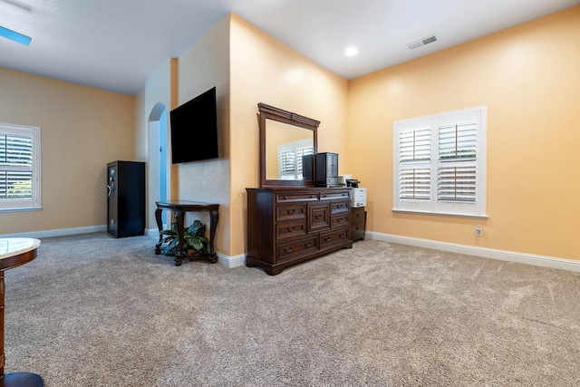 520 W Warwick, Clovis, CA 93619 - living room featuring carpet floors and baseboards