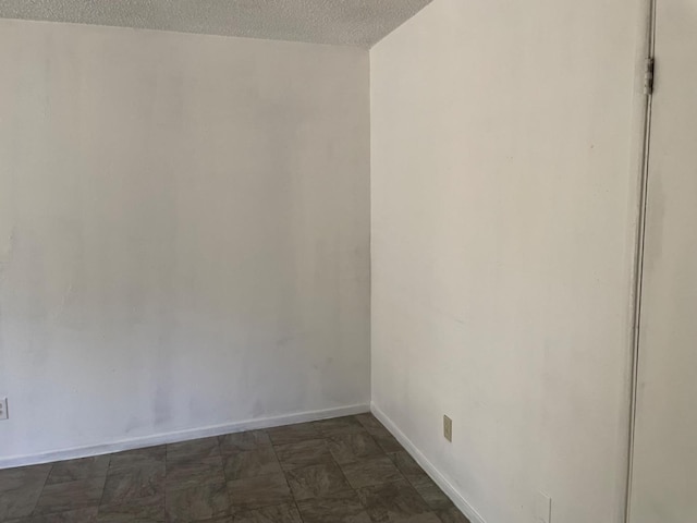 408 S Woodrow Ave, Fresno, CA 93702 - photo 22