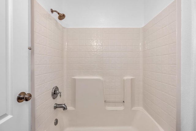 full bath featuring bathtub / shower combination
