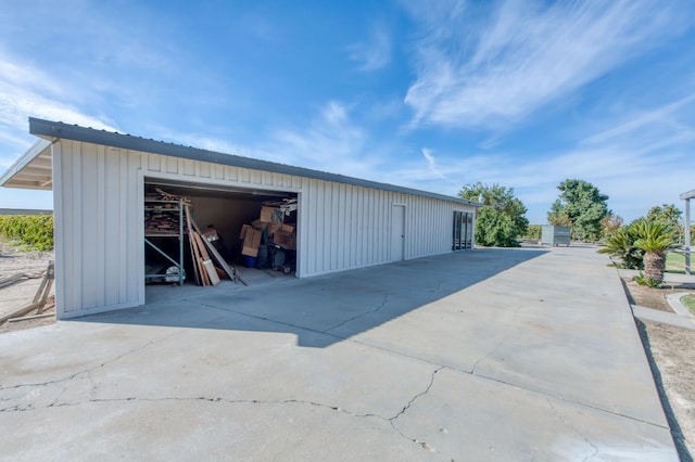 13155 W Shaw Ave, Kerman, CA 93630 - view of outdoor structure featuring an outbuilding
