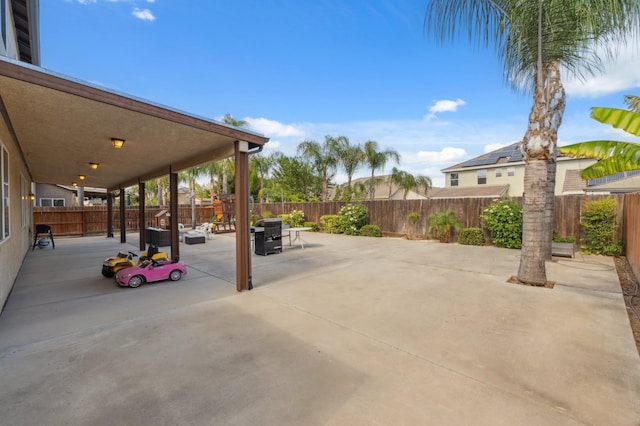 2865 Maine Ave, Clovis, CA 93619 - view of patio featuring a fenced backyard