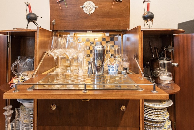 detailed view of tasteful backsplash