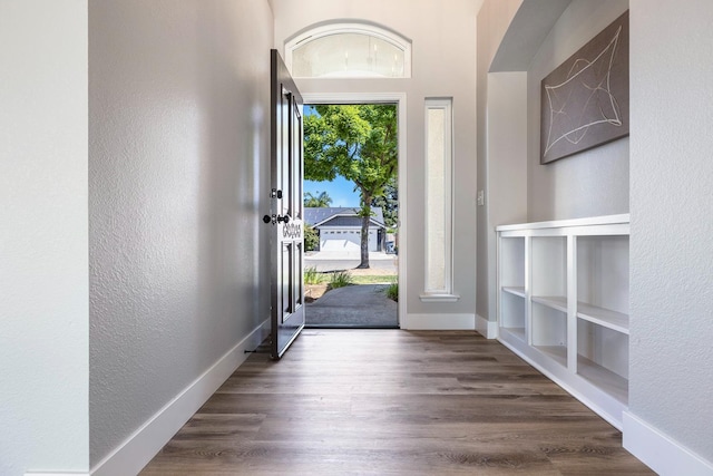 1801 E Omaha Ave, Fresno, CA 93720 - entrance foyer with a textured wall, wood finished floors, and baseboards