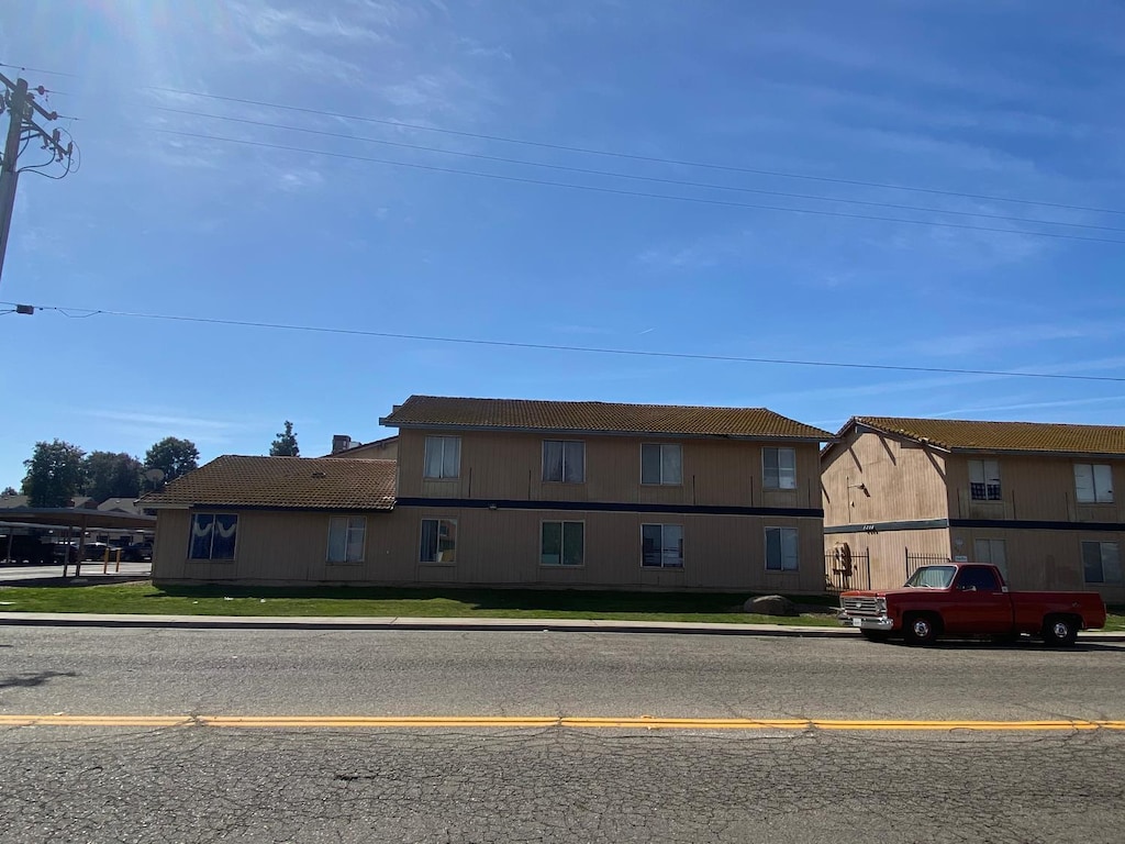 657 W Parlier Ave Unit 106, Reedley, CA 93654 - photo 2