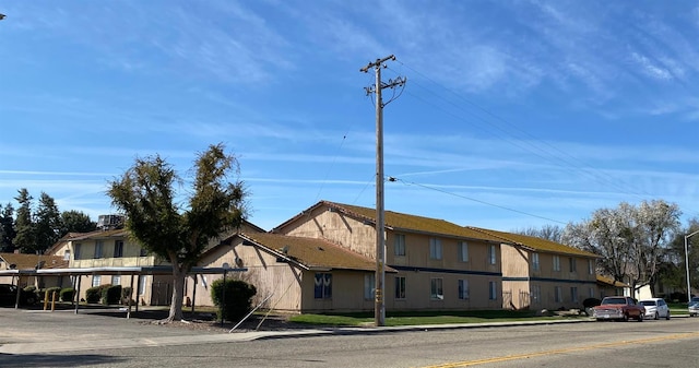 657 W Parlier Ave Unit 106, Reedley, CA 93654 - photo 1