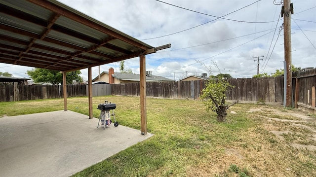 1380 Elaine Dr, Hanford, CA 93230 - view of yard with a patio