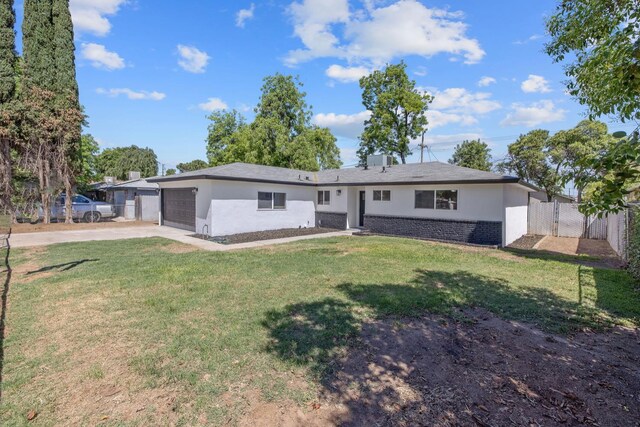 336 W Locust Ave, Pinedale, CA 93650 - photo 5