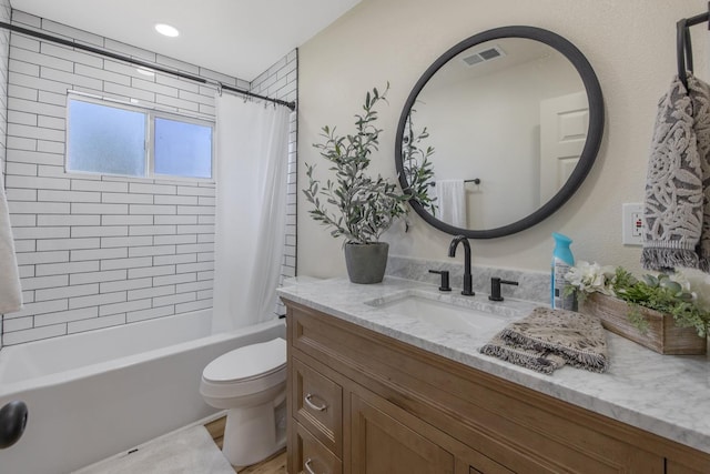 336 W Locust Ave, Pinedale, CA 93650 - bathroom featuring vanity, toilet, and shower / bath combo with shower curtain