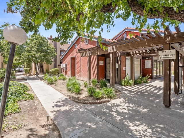 1550 W Ashlan Ave Unit 241, Fresno, CA 93705 - surrounding community with a pergola