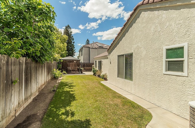 1073 E Pennsylvania Ave, Fresno, CA 93720 - view of yard featuring a gazebo and a patio