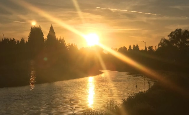 1710 N Filbert Ave, Clovis, CA 93619 - water view