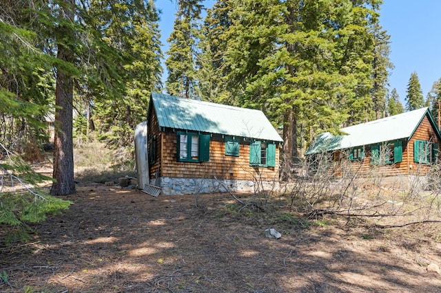 58374 Huntington Lake Rd Unit 12, Lakeshore, CA 93634 - view of front of house with metal roof