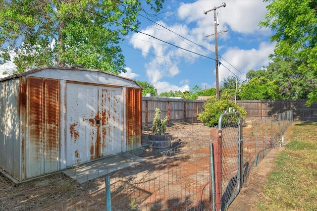 3512 E Simpson Ave, Fresno, CA 93703 - view of shed with a fenced backyard