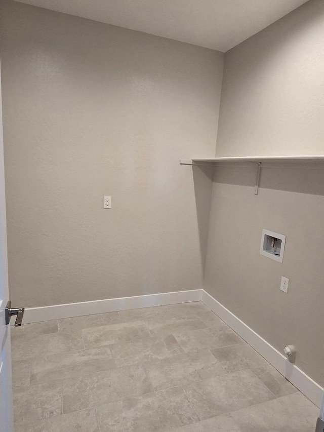 2875 E Colina Dr, Fresno, CA 93730 - laundry area featuring hookup for a washing machine, baseboards, and hookup for a gas dryer