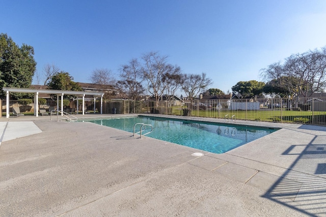 5455 N Marty Ave Unit 132, Fresno, CA 93711 - community pool with a patio and fence