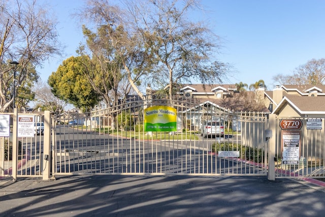5455 N Marty Ave Unit 132, Fresno, CA 93711 - view of gate