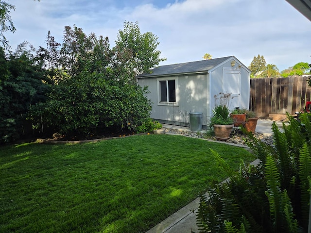 1489 Celeste Ave, Clovis, CA 93611 - view of yard featuring an outdoor structure and a storage shed