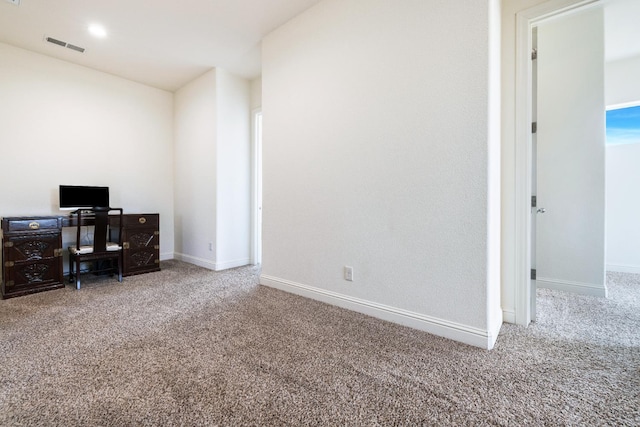 5279 N Ensanada Ave, Fresno, CA 93723 - carpeted office with baseboards