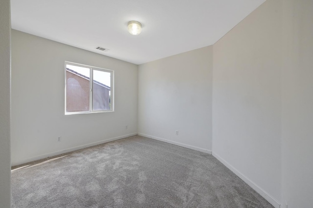3225 N Mendonca St, Visalia, CA 93291 - carpeted empty room with baseboards