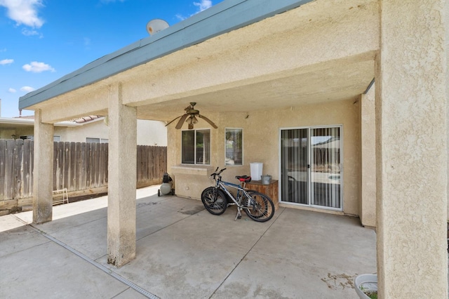 5532 N Cleo Ave, Fresno, CA 93722 - view of patio featuring fence and a ceiling fan