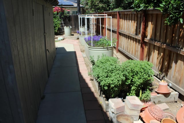373 W Houston Ave, Clovis, CA 93611 - view of patio / terrace featuring a fenced backyard