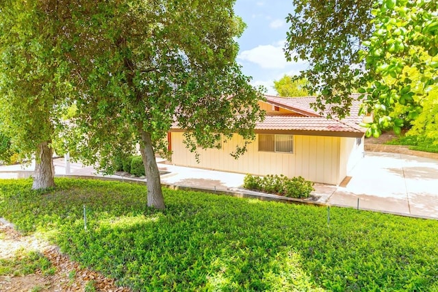 16895 Rd 30 1/2, Madera, CA 93636 - view of front of house featuring a tiled roof and a patio