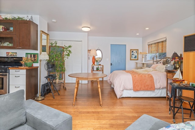 5664 Clouds Rst, Mariposa, CA 95338 - bedroom featuring light wood finished floors