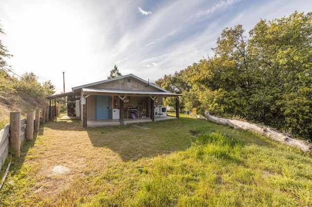 5664 Clouds Rst, Mariposa, CA 95338 - rear view of property with a patio area
