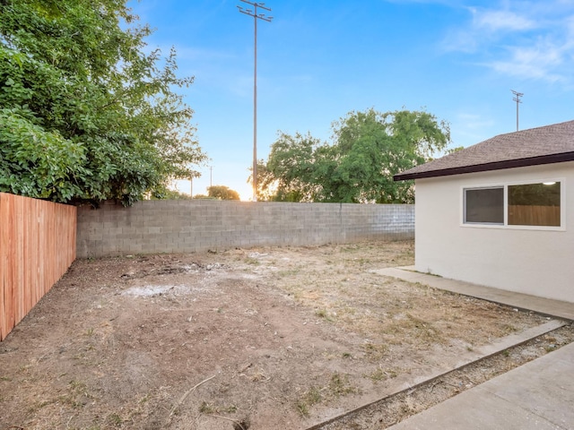2332 S Jackson Ave, Fresno, CA 93725 - view of fenced backyard