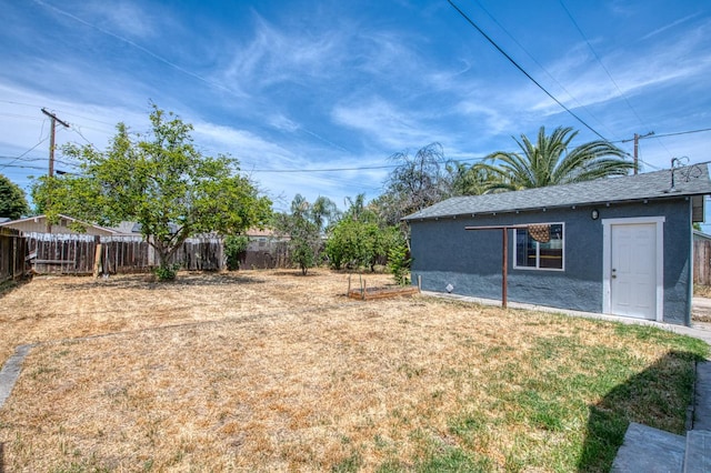 4487 E Bend Ave, Fresno, CA 93702 - view of yard